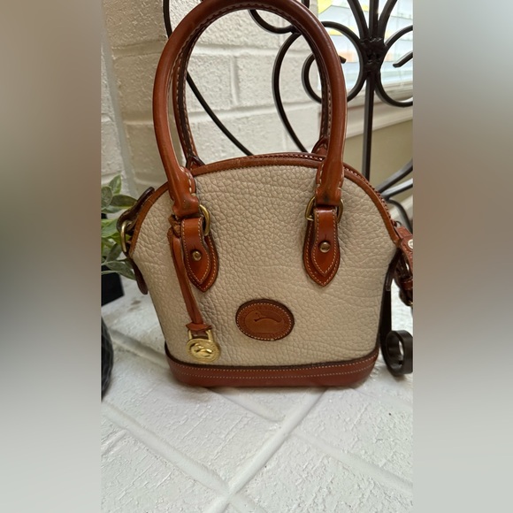 VTG DOONEY & BOURKE Mini Norfolk Crossbody Satchel - Picture 2 of 7